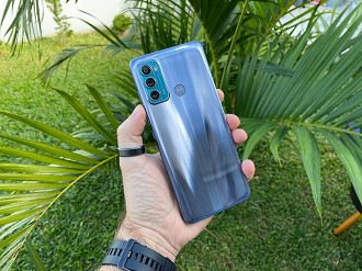 O Moto G60 acabou de chegar no mercado brasileiro. (Imagem: Oficina da Net; Fotógrafo: Nicolas Muller)