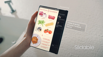 Display enrolável promete ser uma das grandes sensações do mercado. (Imagem: Reprodução / Samsung)