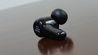 Fone de ouvido in-ear TWS Tronsmart Apollo Air+. Fonte: Vitor Valeri