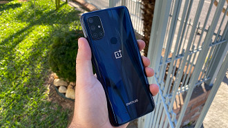 O smartphone OnePlus Nord N10 possui chipset Snapdragon 690 5G com modem FastConnect 6200 e é capaz de suportar o Wi-fi 6. Fonte: Oficina da Net