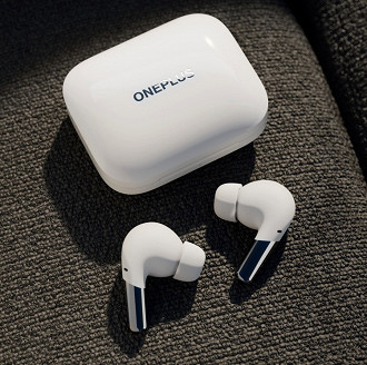 Fones de ouvido in-ear TWS OnePlus Buds Pro. Fonte: OnePlus