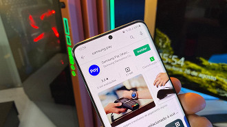 Gerlamente, o app Samsung Pay vem instalado nos aparelhos da Samsung, mas é possível baixá-lo na loja de apps Play Store ou Galaxy Store. (Imagem: Oficina da Net)