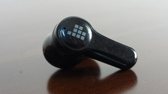 Fone in-ear Bluetooth TWS Tronsmart Apex. Fonte: Vitor Valeri