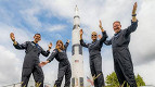 Inédito! SpaceX fará viagem ao espaço com tripulação de pessoas “comuns” Inédito! SpaceX fará viagem ao espaço com tripulação de pessoas “comuns”