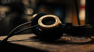 Fone de ouvido Grado RS2X. Fonte: Grado Labs