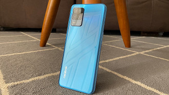 Como seu nome diz, o Realme 8 5G conta com suporte ao 5G. (Crédito: Oficina da Net)