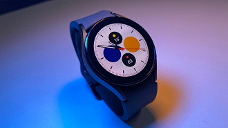 O Galaxy Watch 4 é o cara que roubou a cena na casa mais vigiada do Brasil. (Crédito: Oficina da Net)