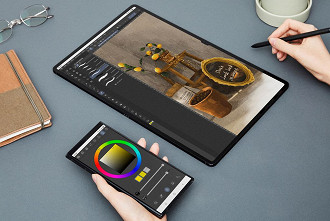 Galaxy Tab S8 aproveitando o ecossistema Galaxy com o recurso Clip Studio Paint (Crédito: Samsung/Reprodução)