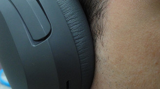 Imagem ilustrativa do headphone Bluetooth Edifier W820NB. Fonte: Vitor Valeri