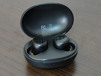 Fone in-ear Bluetooth TWS Realme Buds Q2. Fonte: Vitor Valeri