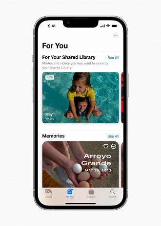 Biblioteca de fotos compartilhadas sendo apresentada no WWDC 2022. Fonte: Apple