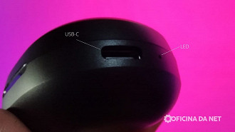 LED e porta USB-C da case do Haylou GT Neo LED e porta USB-C da case do Haylou GT Neo