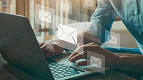 Como criar um e-mail no Gmail e Outlook (PC e celular) Como criar um e-mail no Gmail e Outlook (PC e celular)