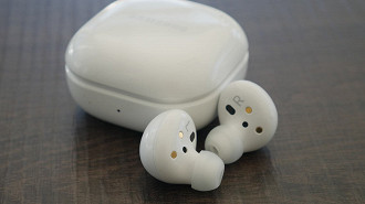 Fone de ouvido TWS Galaxy Buds 2 passam por problemas com aplicativo travando a todo momento. Fonte: Oficina da Net