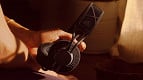 Adidas RPT-02 SOL: Headphone Bluetooth movido a energia solar artificial/natural Adidas RPT-02 SOL: Headphone Bluetooth movido a energia solar artificial/natural