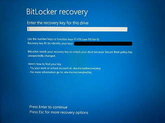 Tela de recuperação do BitLocker no Windows após instalação da atualização KB5012170. Fonte: theregister