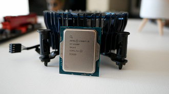 Intel Core i3-12100F