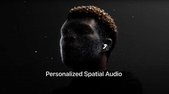 Sistema de escaneamento das orelhas e parte da cabeça para melhorar o Audio Espacial nos AirPods Pro 2. Fonte: Apple