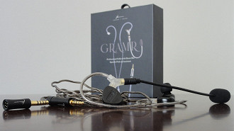 Cabo com microfone para fones in-ear Kinera Gramr com fone in-ear Tripowin Lea. Fonte: Vitor Valeri