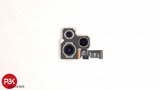 Conjunto de câmeras traseiro do iPhone 14 Pro Max. Fonte: PBKreviews