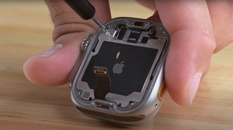 Novo Watch Ultra da Apple é desmontado revelando grande robustez, porém grande dificuldade de reparo. Fonte: iFixit