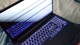 Linux 5.19.12 pode danificar a tela do seu notebook Intel, literalmente Linux 5.19.12 pode danificar a tela do seu notebook Intel, literalmente