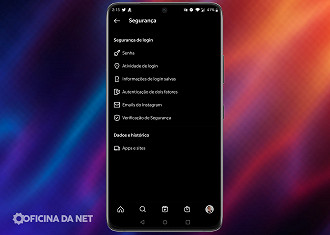 Verificando a atividade de login na página de segurança no aplicativo Instagram para celular. Fonte: Vitor Valeri