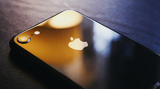 iPhone 8, 8 Plus e X não vão atualizar; Foto de Omar Al-Ghosson na Unsplash