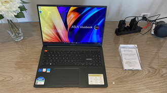 Notebook Vivobook S 16X OLED (S5602ZA) no evento da Asus Brasil. Fonte: Nicolas Muller (Oficina da Net)