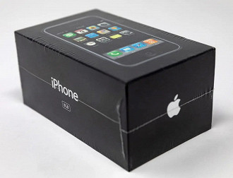 iPhone 2G vendido no leilão (Imagem: LCG Auctions)