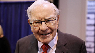 Warren Buffett é o quinto homem mais rico do mundo.