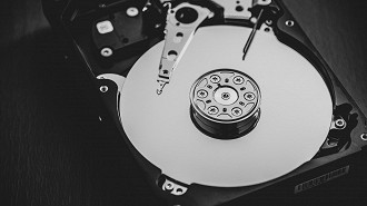 Setores onde os HDDs são mais utilizados que os SSDs. Fonte: unsplash (Denny Muller)