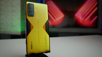 POCO F4 GT