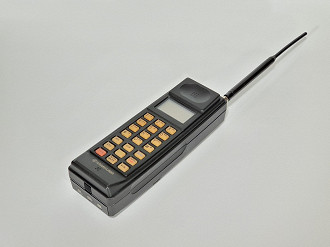 Eis o SH-100, primeiro celular da Samsung (Crédito: Reprodução)
