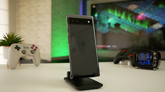 Google Pixel 6A, com uma tela de 60Hz