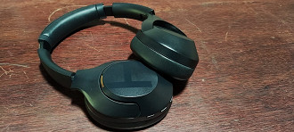 O Haylou S35 ANC é um bom headphone para quem procura imersão sonora e não quer gastar tanto (Fonte: Adalton Bonaventura / Oficina da Net)