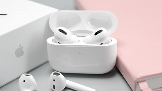 Novos AirPods da Apple podem ser lançados ainda em 2023. Fonte: unsplash (foto por Daniel Romero)