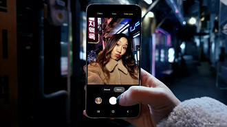Você não vai sentir aquelas travadas quando alternar entre a câmera frontal e traseira. Foto: Samsung