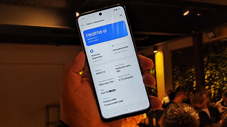 O realme C55 tem como diferencial sua configuração de 8GB de RAM e 256 GB de armazenamento. Fotógrafo: Adalton Bonaventura