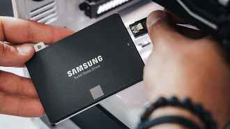 Como resolver o problema em SSDs SATA e HDDs no Windows 11. Fonte: unsplash (Foto por Samsung Memory)