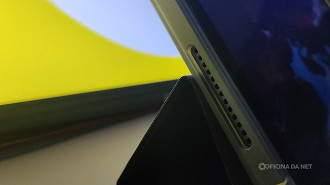Nas laterais do Tab 11 WiFi há dois speakers de boa qualidade Nas laterais do Tab 11 WiFi há dois speakers de boa qualidade