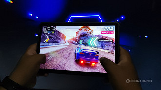 Testamos o Tab 11 WiFi em jogos como Asphalt 9, Genshin Impact e Head Ball