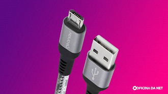 Exemplo de cabo USB-A para Micro USB que geralmente é utilizado por celulares mais antigos