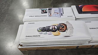 Foto vazada do material promocional do smartwatch Samsung Galaxy Watch 6. Fonte: Reddit