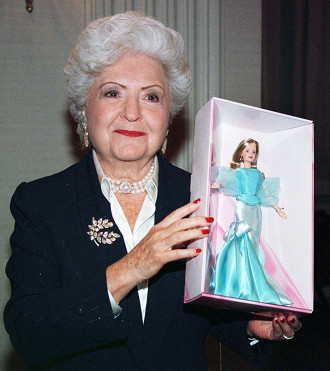 Ruth Handler, a criadora da boneca Barbie