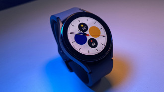 Galaxy Watch com tela AMOLED