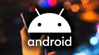 Ambos vieram de fábrica no Android 12, porém o Galaxy terá maior tempo de updates