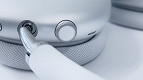 AirPods Max tem uma falha grave de projeto que persiste 3 anos após seu lançamento AirPods Max tem uma falha grave de projeto que persiste 3 anos após seu lançamento