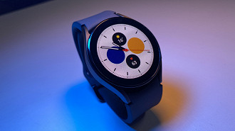 Todos os modelos das séries Galaxy Watch que contam com o Wear OS, sistema operacional do Google. Fonte: Oficina da Net