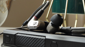 Fone de ouvido in-ear Sennheiser IE 600 e DAP (Digital Audio Player) FiiO M11S. Fonte: Vitor Valeri